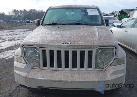 2010 Jeep Liberty Sport z USA, uszkodzony, nr VIN 1J4PP2GK2AW170074